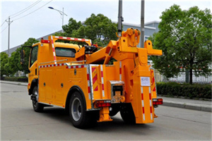 新港路高速路拖车费